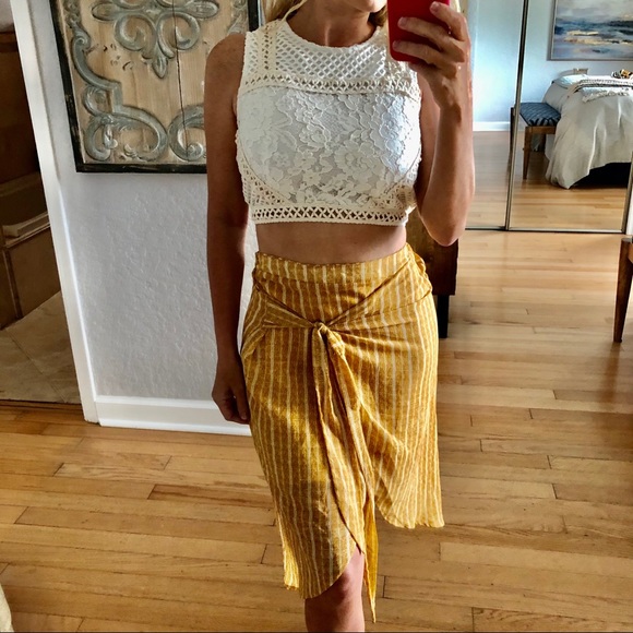 Lulus Dresses & Skirts - Lulu’s Gold Maxi Skirt